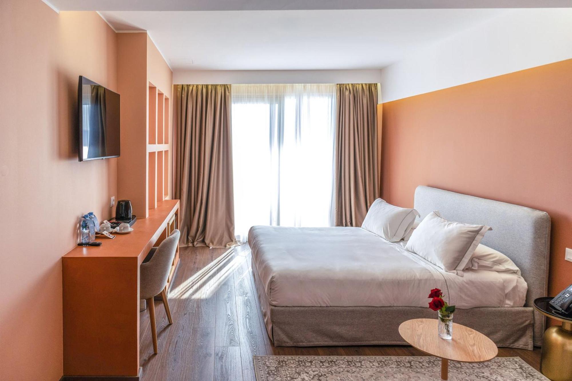 Hotel Vlora Priam, Affiliated By Melia Ngoại thất bức ảnh